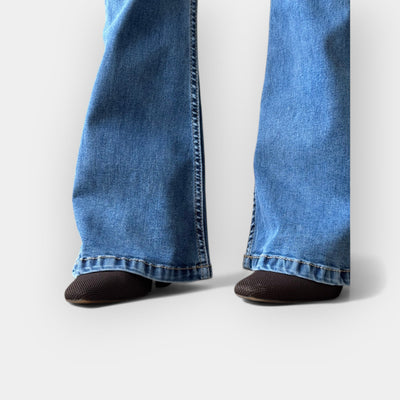 Ψηλόμεσο Τζιν Flare