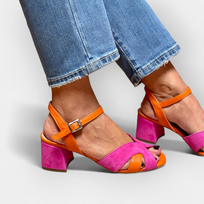 Σανδάλια με Σταθερό Τακούνι και Μοντέρνα Χρώματα